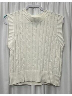 FOREVER 21 Size S Women's White Knit Sweater Vest Top Cable Knit